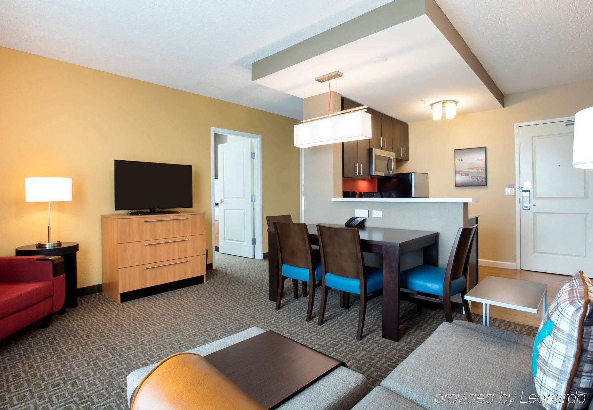 Towneplace Suites Orlando At Flamingo Crossings Town Center/Western Entrance Bay Lake Exterior photo